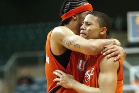 爱游戏ayx官网-意大利男子接力队配合日益默契，意大利接力违规