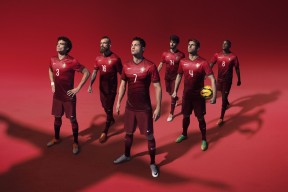 AYX体育官网-欧洲杯战术新风：变化多端引爆全场！，欧洲杯战术分析