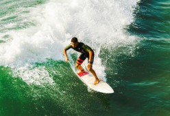 爱游戏全站-“传奇教练：他们的战术理念和成功秘诀”，传奇教练徽章