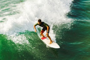 爱游戏全站-“传奇教练：他们的战术理念和成功秘诀”，传奇教练徽章