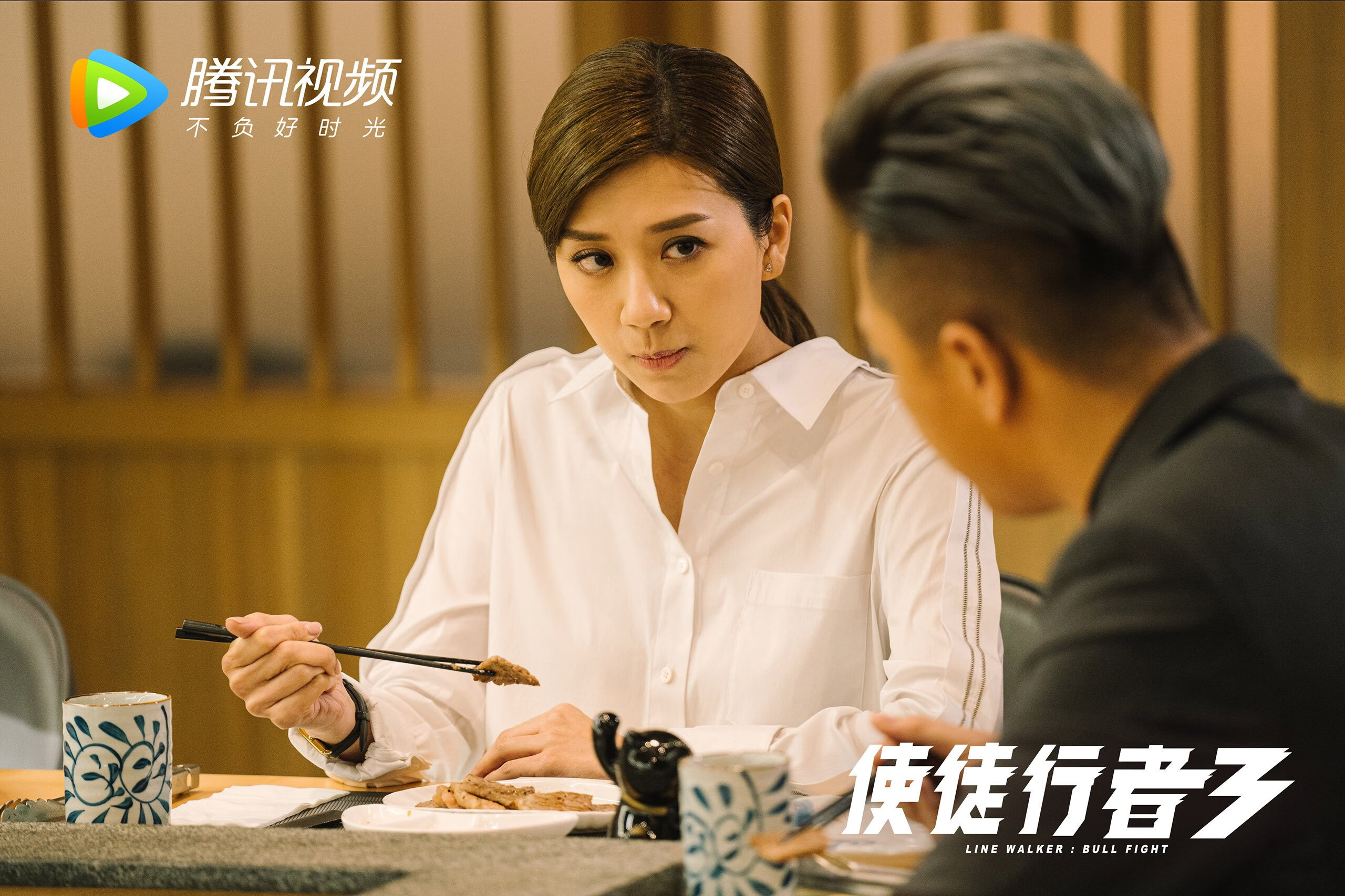 “每一圈都燃烧:激情与速度的极致演绎”